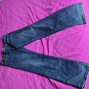 Jeans. Misses. W27 L32. Levi Strauss & Co. Medium Wash.